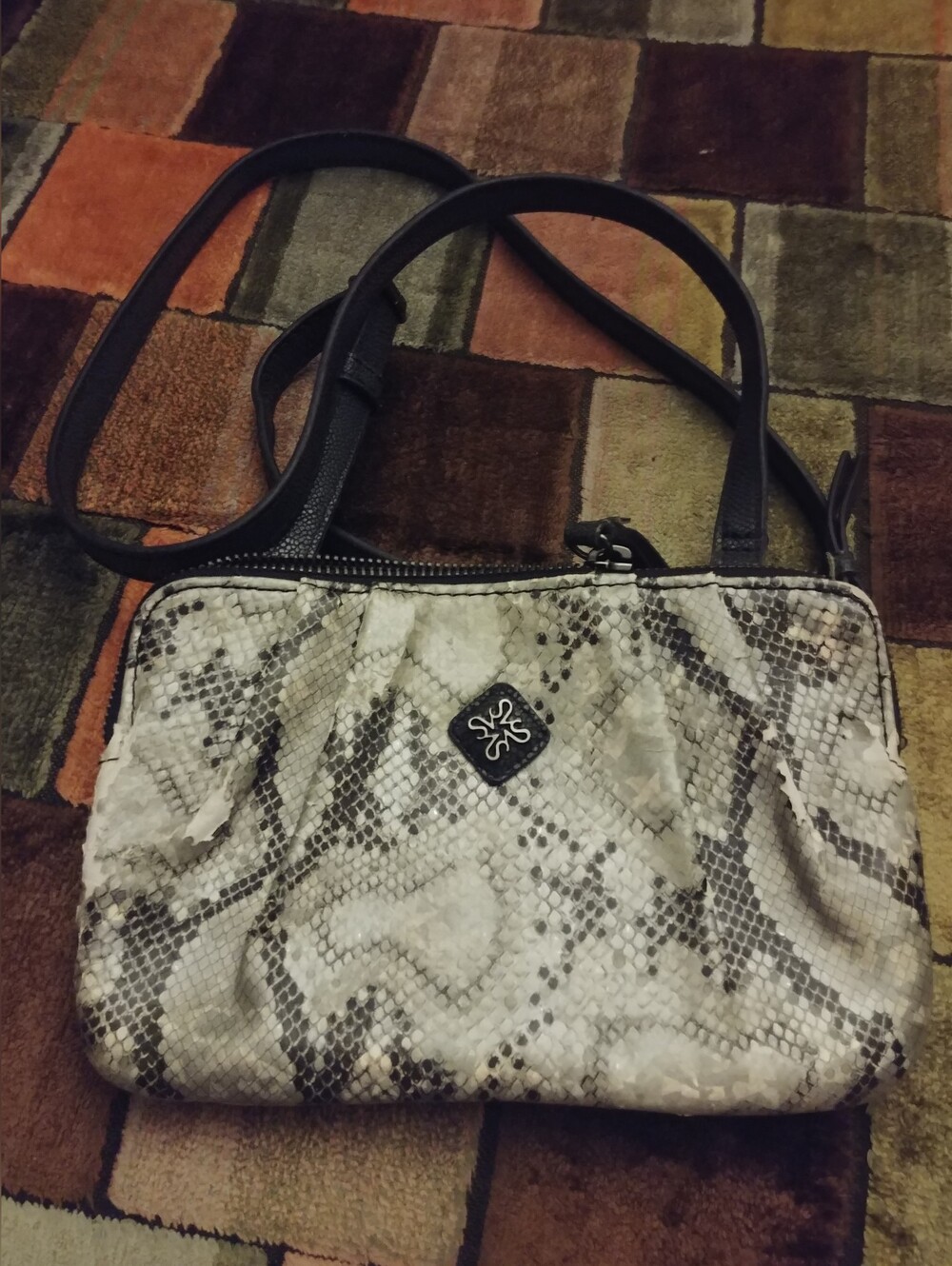Snakeskin-Pattern Crossbody Bag Vera Wang